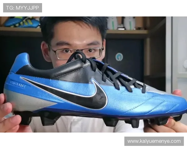 T90足球鞋穿搭:哪些球星曾选择这款经典鞋款助力赛场表现 T90足球鞋穿搭:哪些球星曾选择这款经典鞋款助力赛场表现